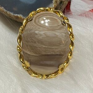 Vintage Tan Brown Cream Stone Oval Brooch